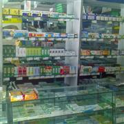 Shenzhen corner convenience store shelves